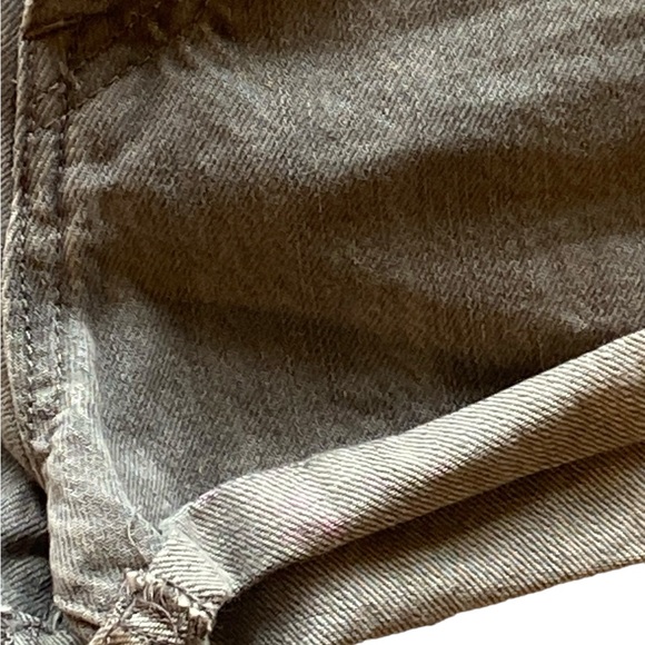 Volcom Grey Denim Distressed Jean Shorts. Waist 25” Size 1 Great Condition! - Picture 7 of 9